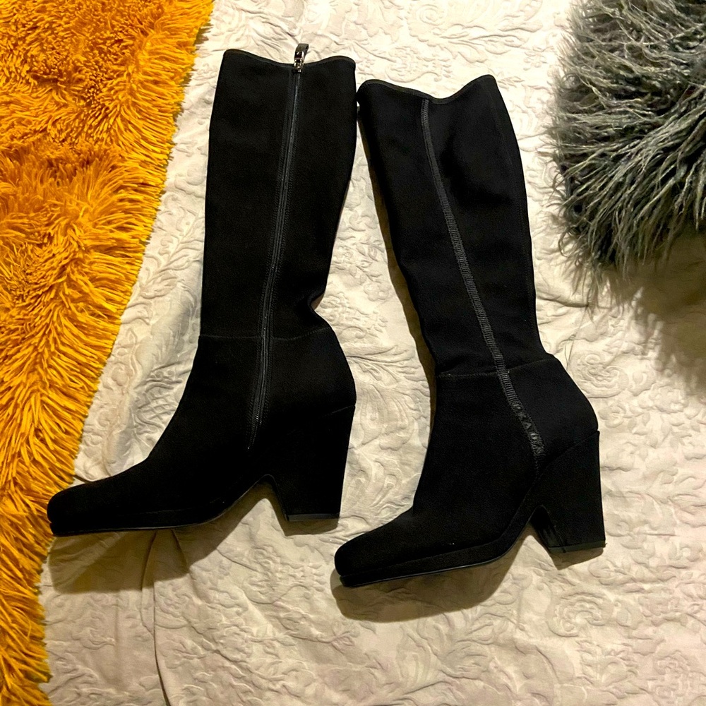 Prada boots 👢